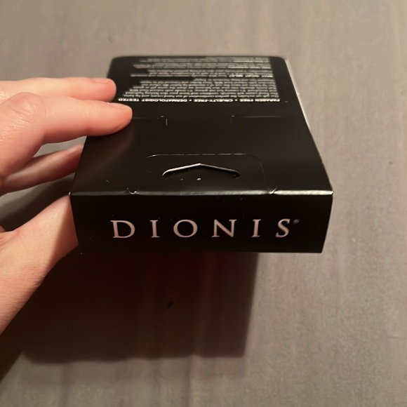 FREE w/purchase from my closet DIONIS Goat Milk Skincare (ASK or Add to Bundle) - Picture 4 of 4